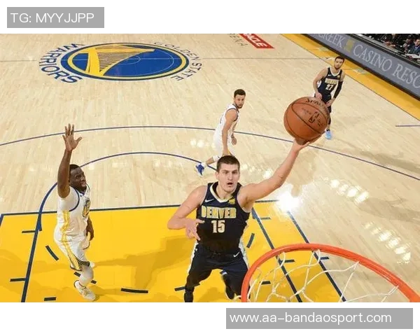 文班隔扣追梦引发激烈言辞对峙双方情绪高涨场面火爆