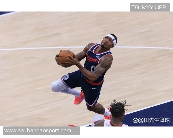 比尔每场收入833万还获千万买断快船损失两位明星球员鲍科比