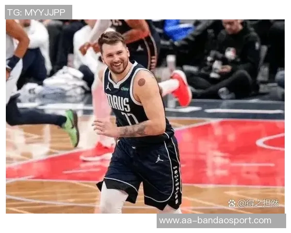 东契奇首秀表现出色15投7中三分球4记斩获25分7篮板4助攻