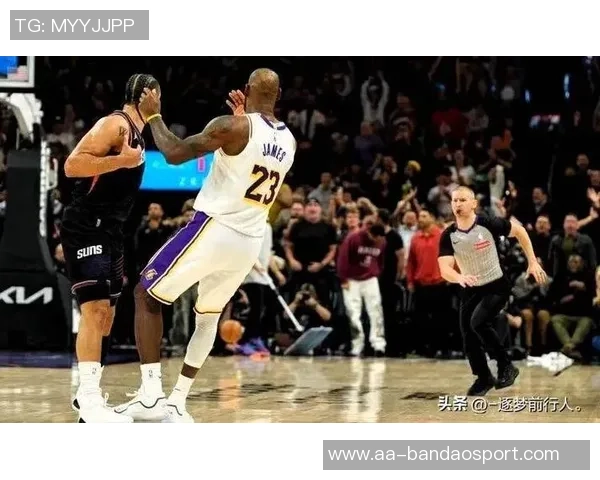 狄龙首节表现抢眼8投4中贡献全队最高9分并遭遇2次犯规困扰