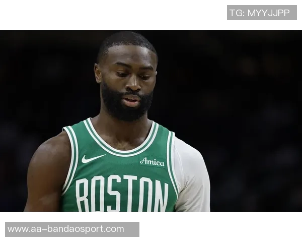 杰伦布朗独自发力砍下33分7板4助可惜失误偏多达7次 杰伦布朗独自发力砍下33分7板4助可惜失误偏多达7次